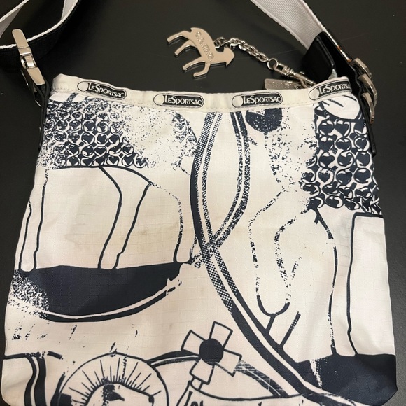 Gwen Stefani - LAMB for LeSportsac Lamb Crossbody Bag - Picture 10 of 11